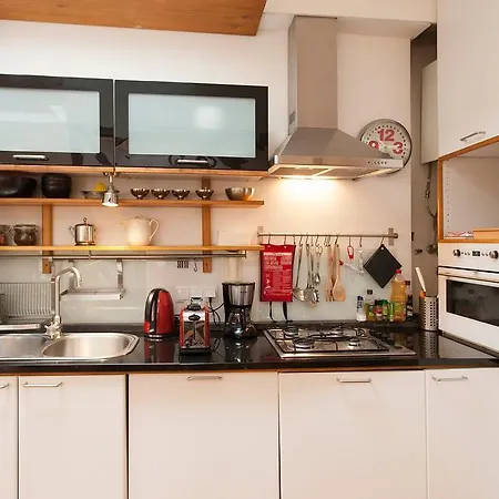 Apartament Central, Charming, Quiet, Garden And Parking