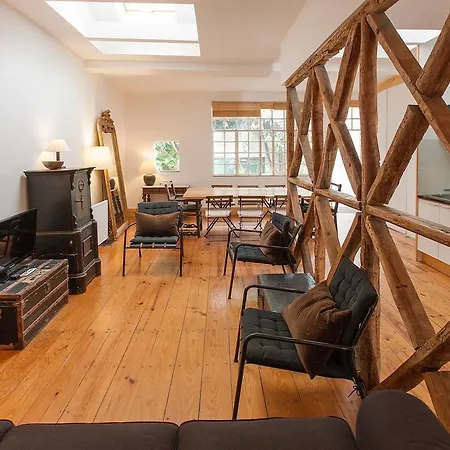 Central, Charming, Quiet, Garden And Parking