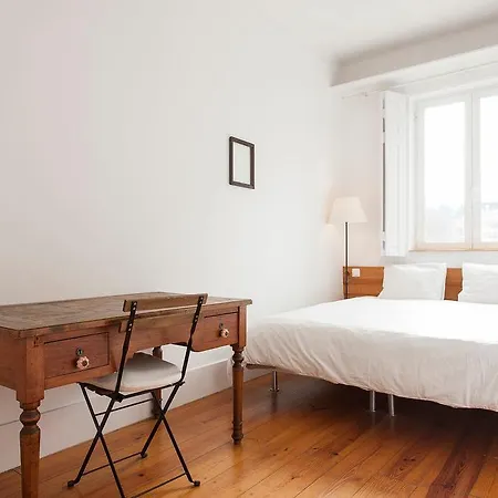 Central, Charming, Quiet, Garden And Parking * Lisboa