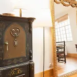 Central, Charming, Quiet, Garden And Parking