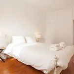 Apartmán Central, Charming, Quiet, Garden And Parking Lisboa